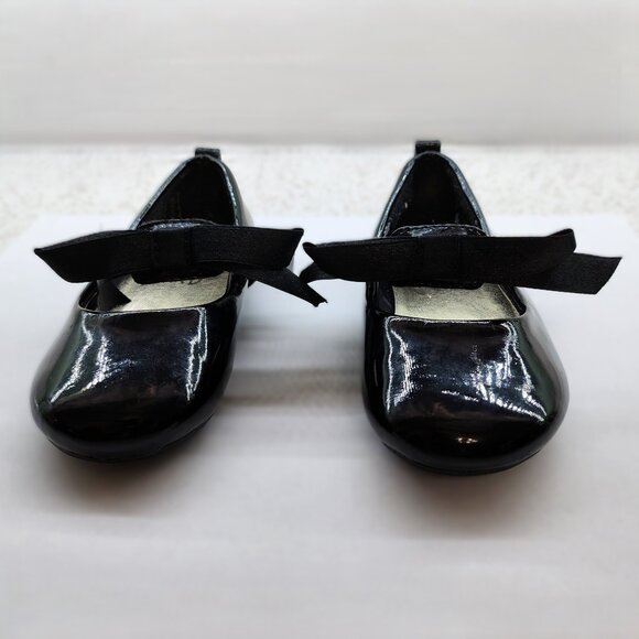 Girls MaryJane Shoes In Faux Patent Black - Picture 2 of 10